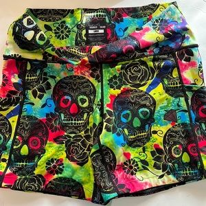 Constantly varies gear shorts